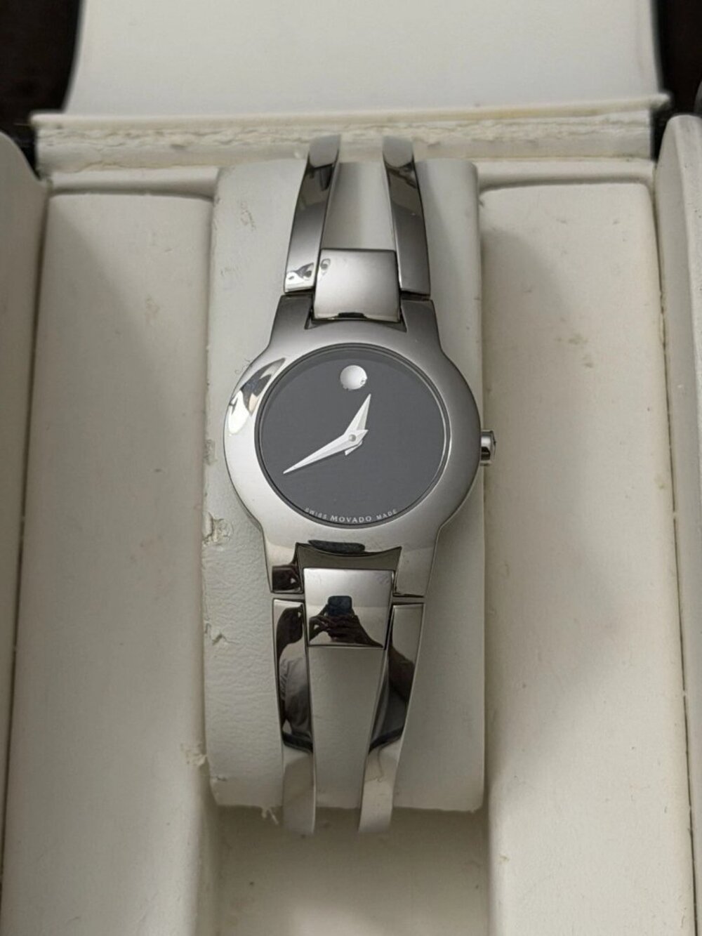 Movado Museum Women's Quartz Watch Black Dial Stainless Bracelet Swiss Sapphire